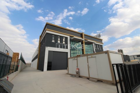 Продажа коммерческой недвижимости  в Акьюрте, Анкаре, Турция, 1700м2, №212454 – фото 2