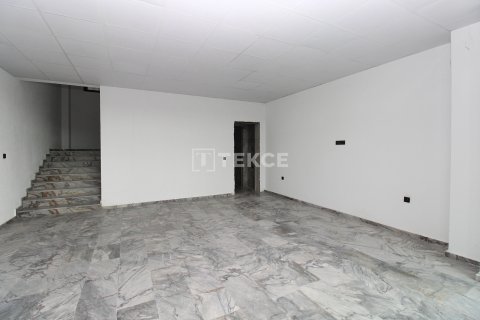 Продажа коммерческой недвижимости  в Акьюрте, Анкаре, Турция, 1700м2, №212454 – фото 14