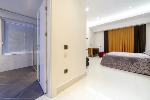 Продажа квартиры  в Аланье, Анталье, Турция 3+1, 201м2, №223742 – фото 20