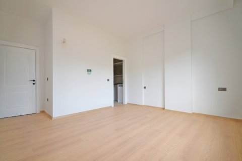 Аренда квартиры  в Аланье, Анталье, Турция 5+1, 240м2, №216566 – фото 27